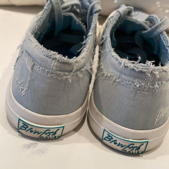Blowfish Malibu Blue Distressed Canvass Sneaker Women's Size 10 - Picture 3 of 6